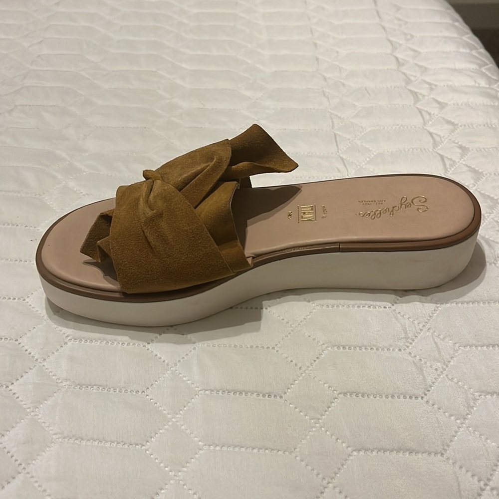 Sandals - Picture 4 of 4